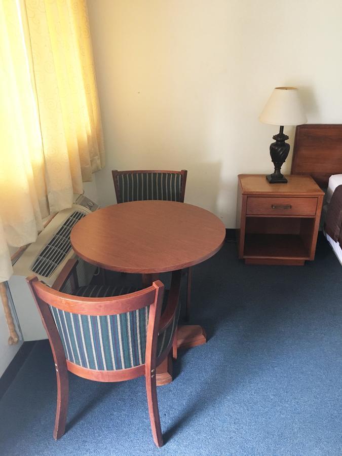 Village Motel Ellenville Extérieur photo